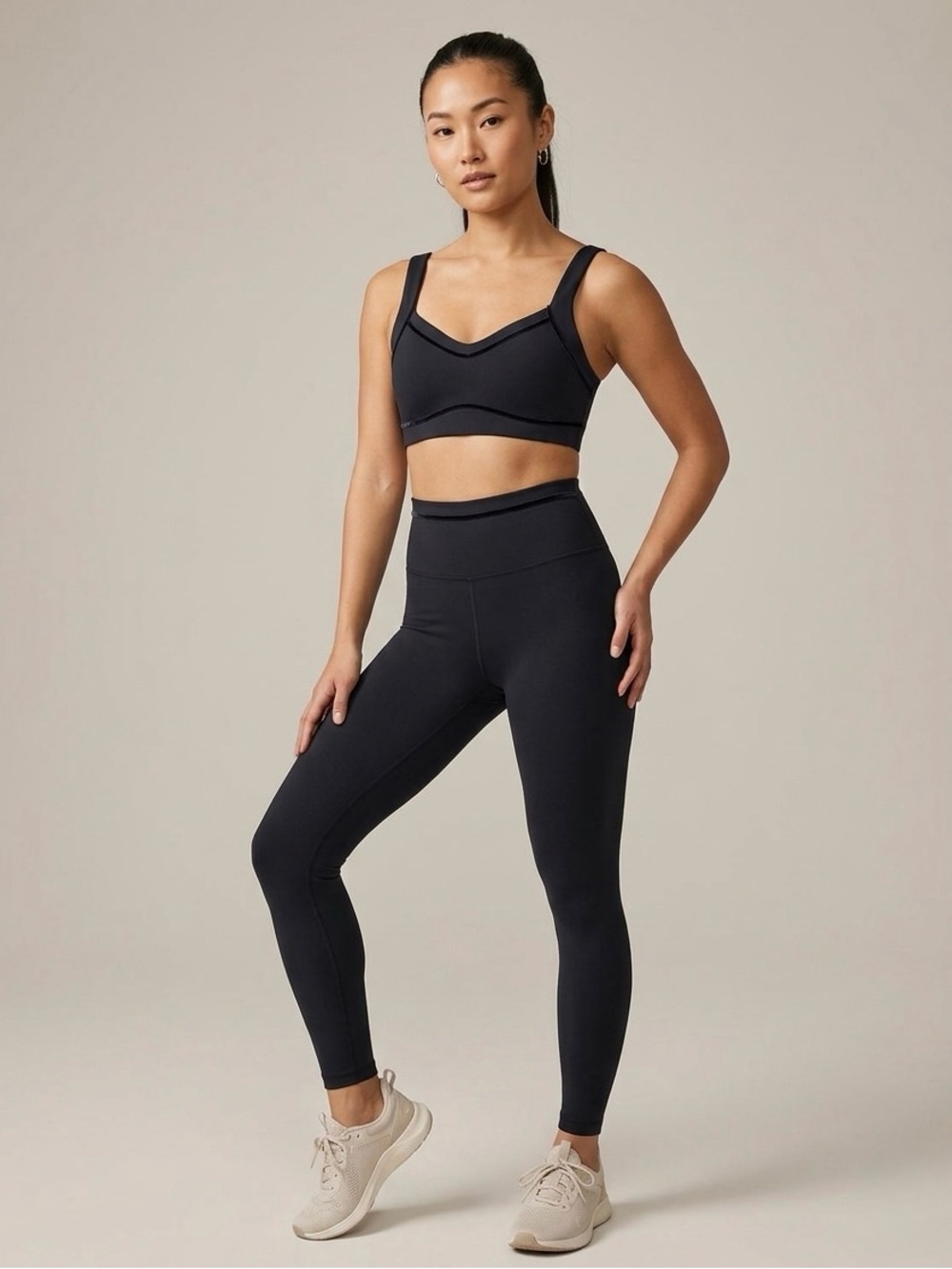 Black Seamless Sports Bra | Size 36 G
